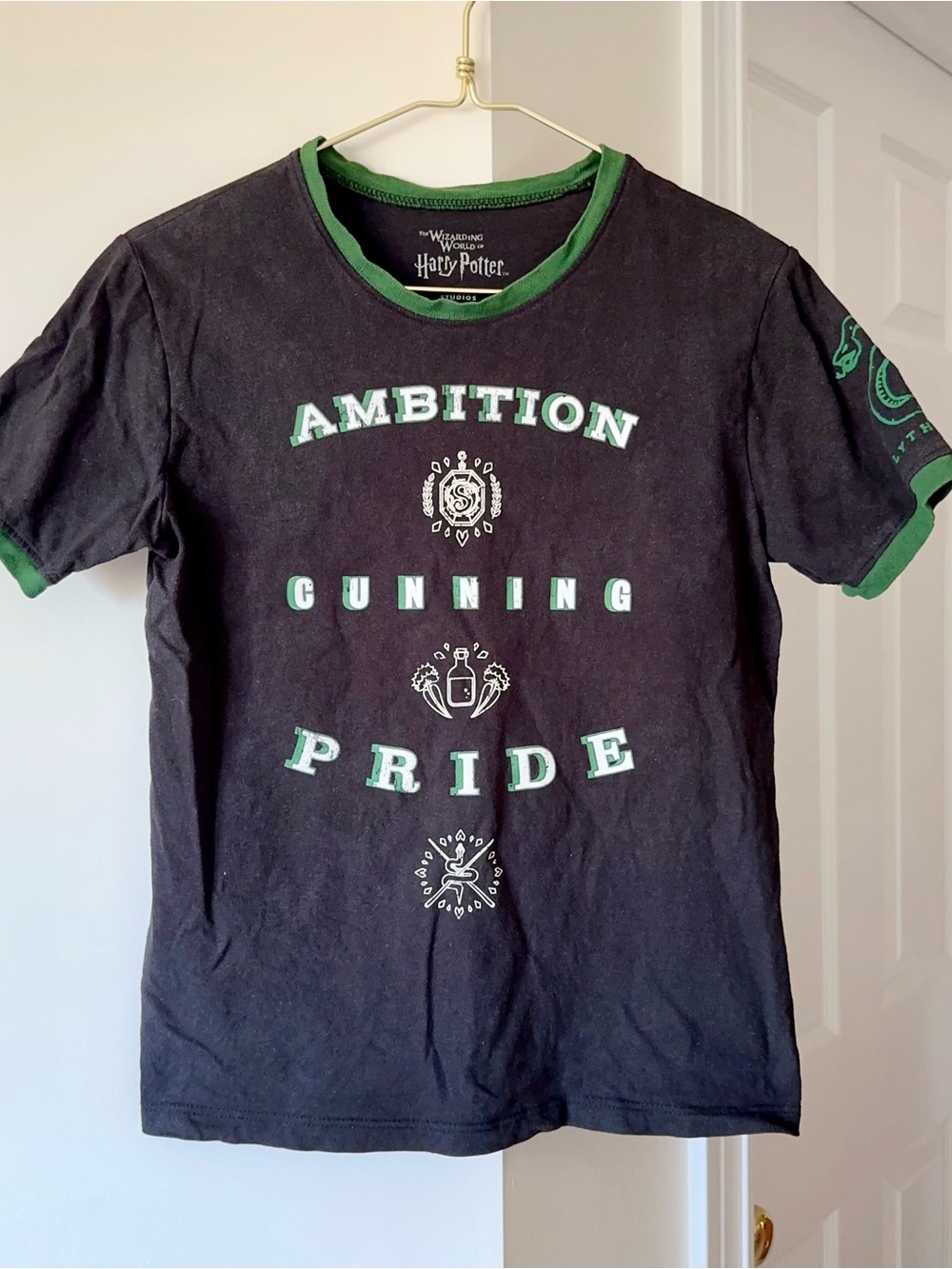 Universal Orlando Harry Potter Slytherin T-shirt